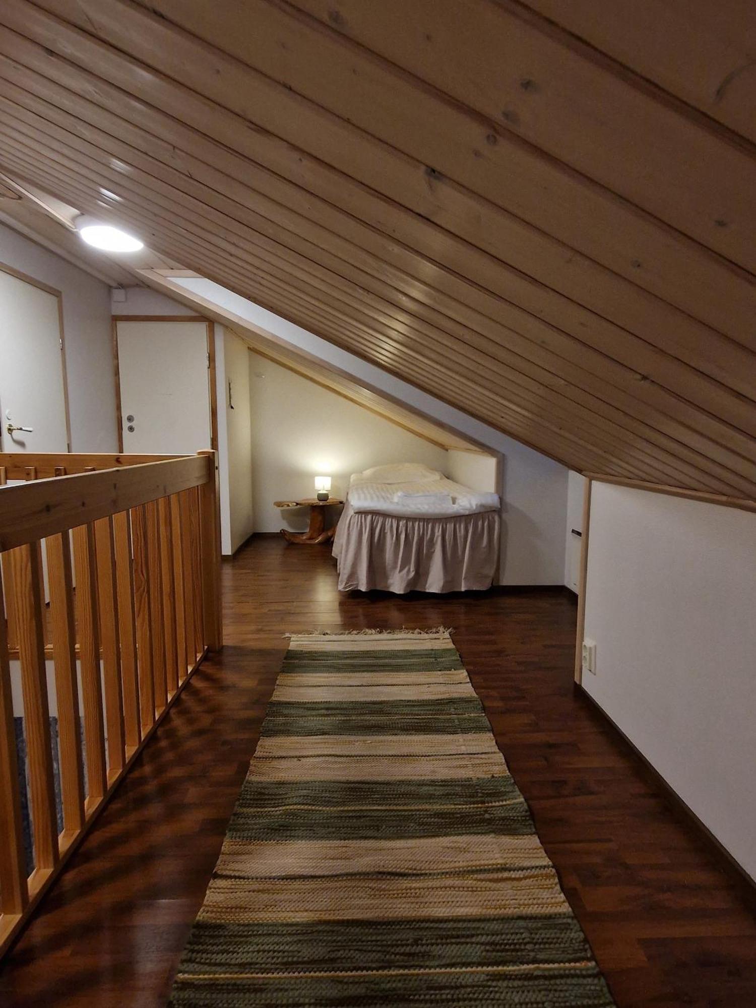 The Sleeping Bear Hotel Инари Стая снимка